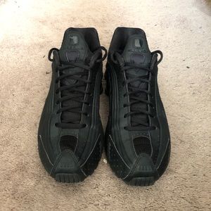 Nike Shox R4